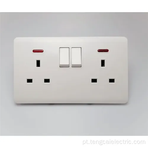 Soquete multifuncional do interruptor da luz da parede elétrica plástica do Reino Unido